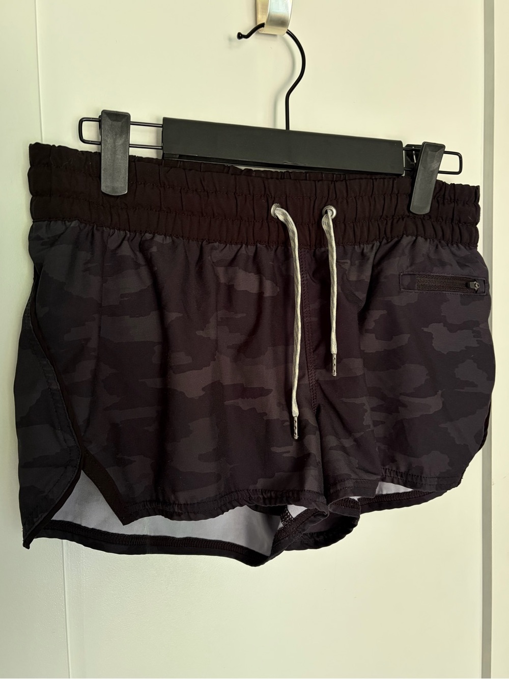 52. Size Small VUORI Camo Clementine Shorts